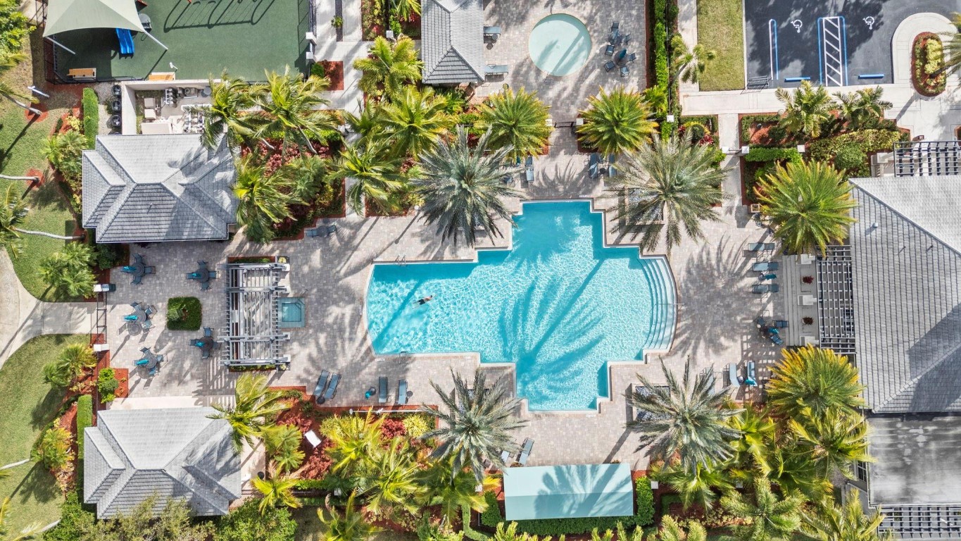 Parkland Isles 164-42 B - Residential