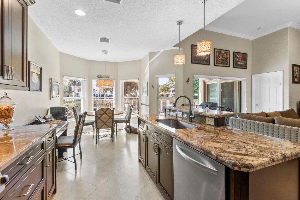 Parkland Isles 164-42 B - Residential