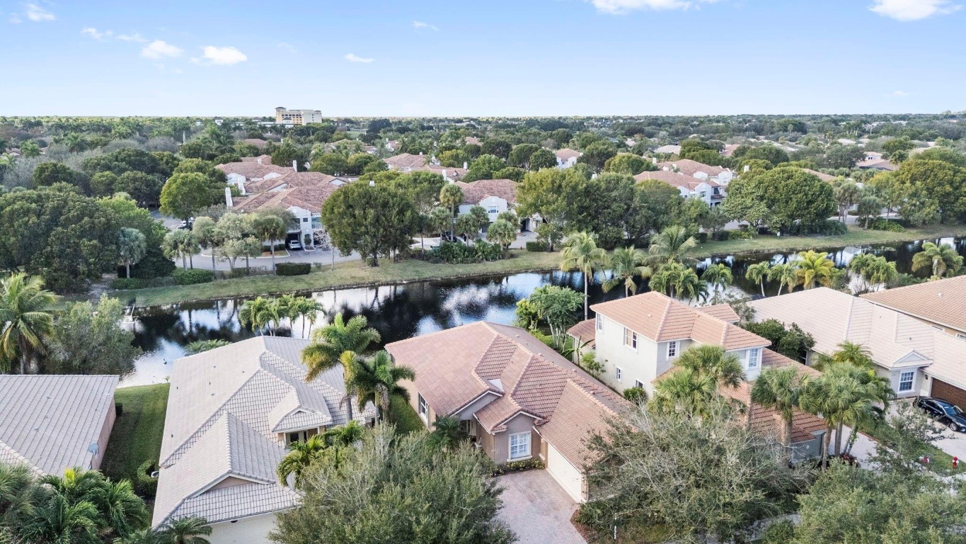 Parkland Isles 164-42 B - Residential