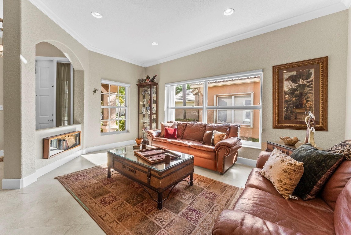 Parkland Isles 164-42 B - Residential