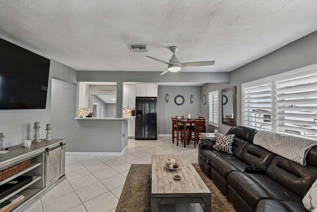 Photo of 800 SW 19TH Street, Fort Lauderdale, FL 33315 (MLS # B26055728)