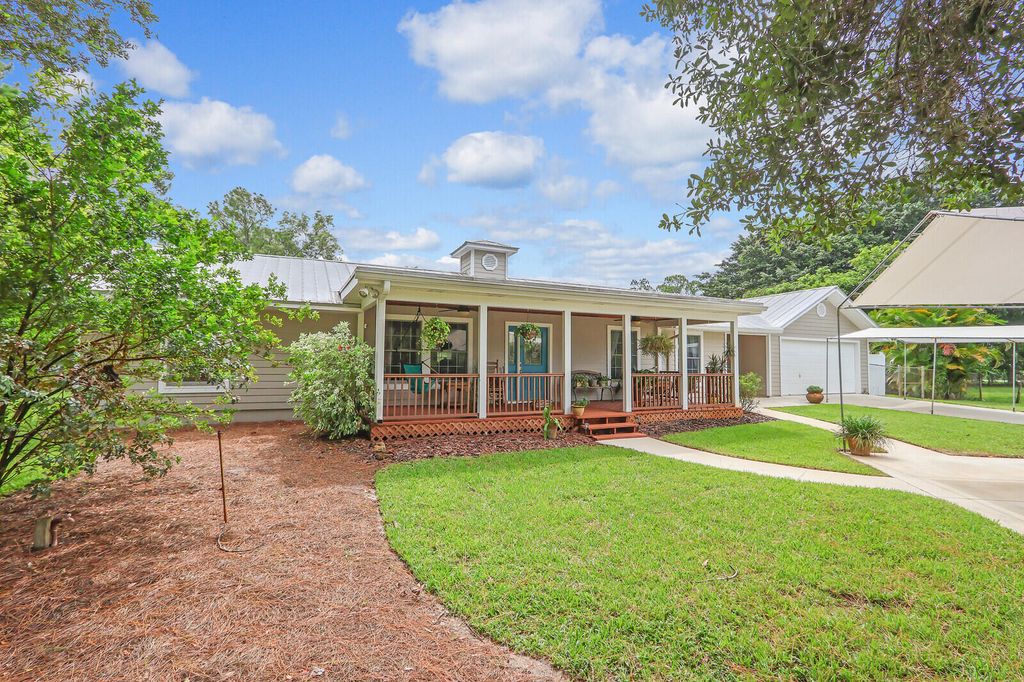 Photo of 18796 129th Terrace N, Jupiter, FL 33478 (MLS # R11010555)