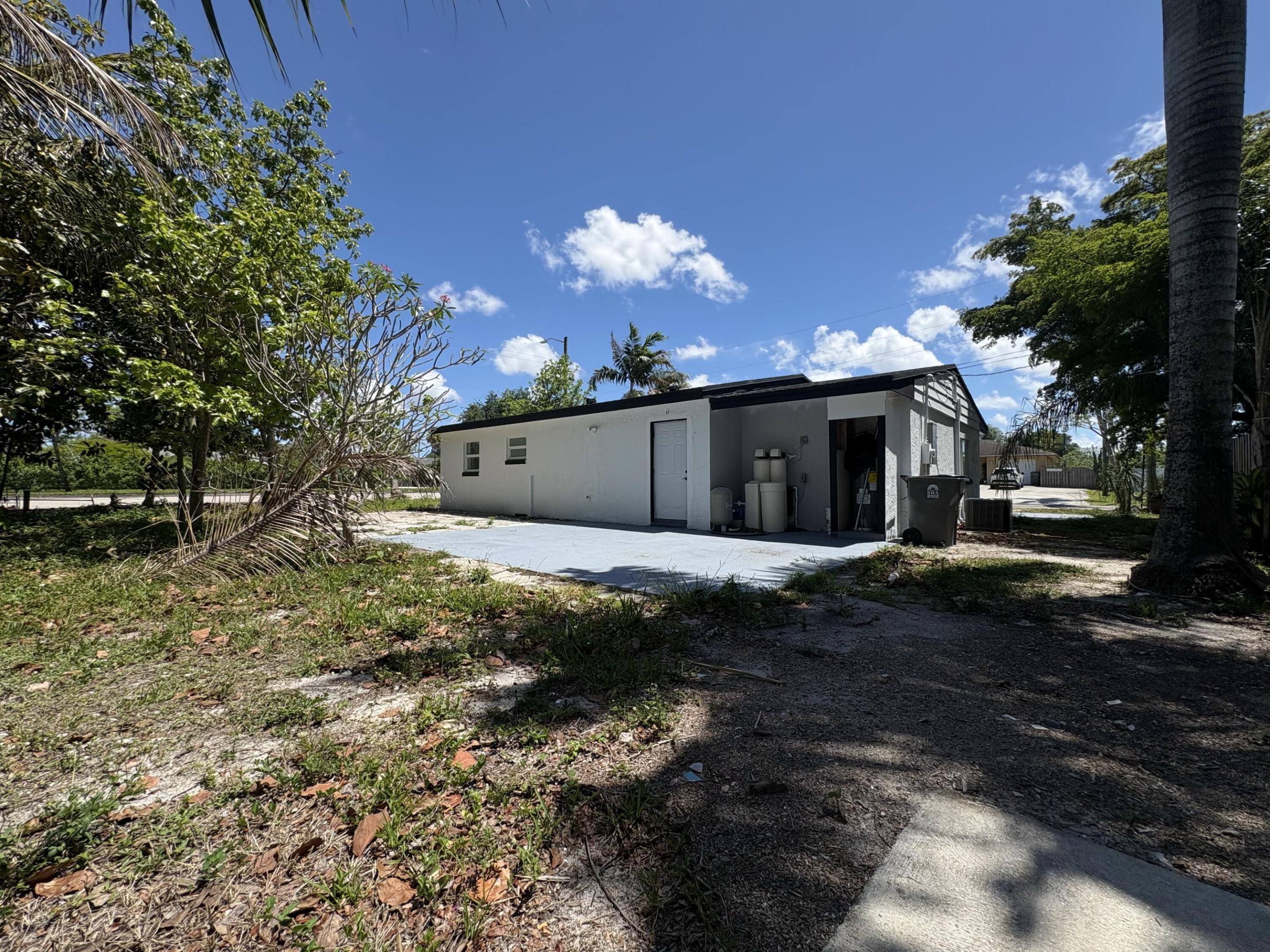 PALM BEACH FARMS CO. - Residential