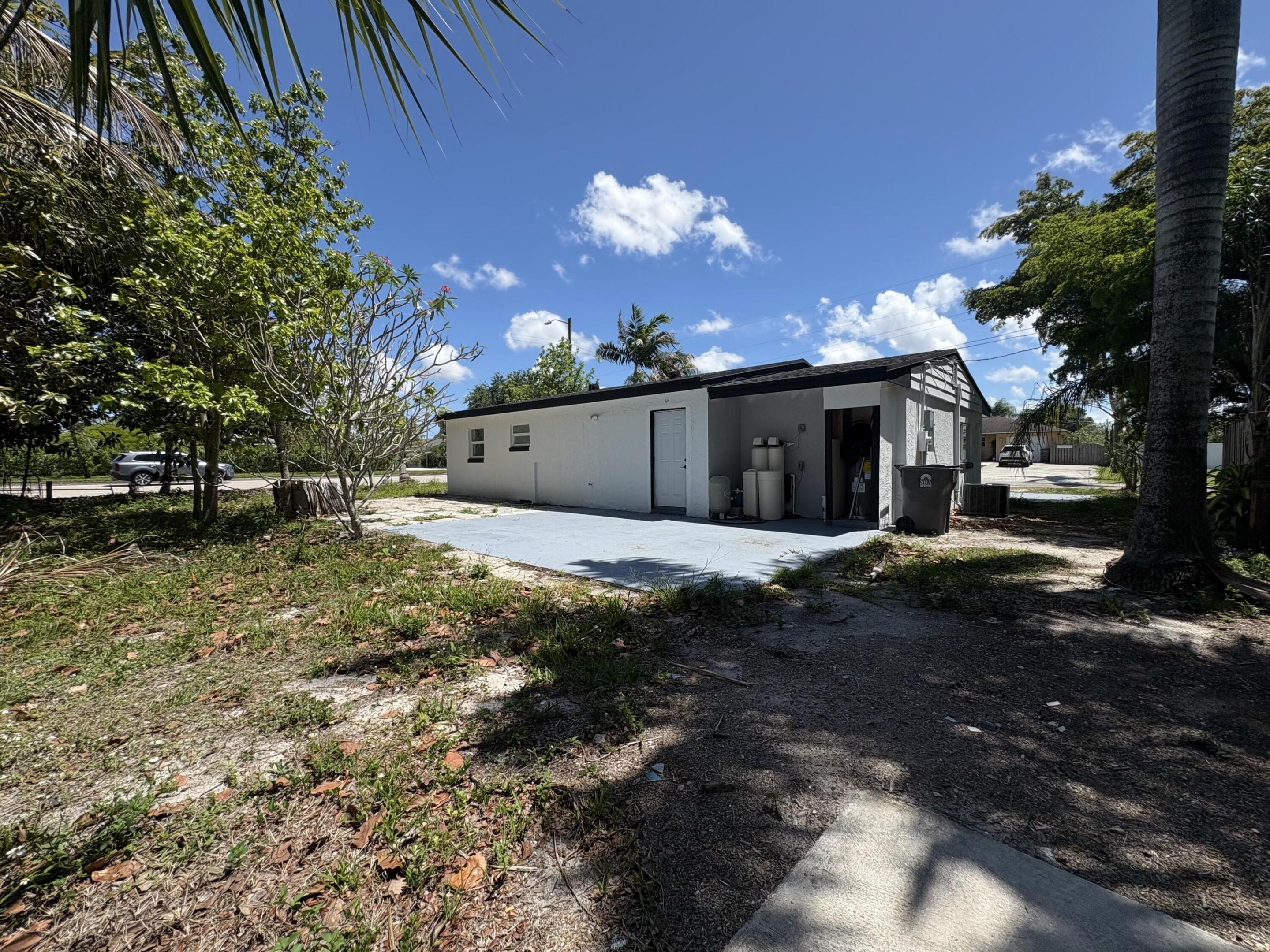 PALM BEACH FARMS CO. - Residential