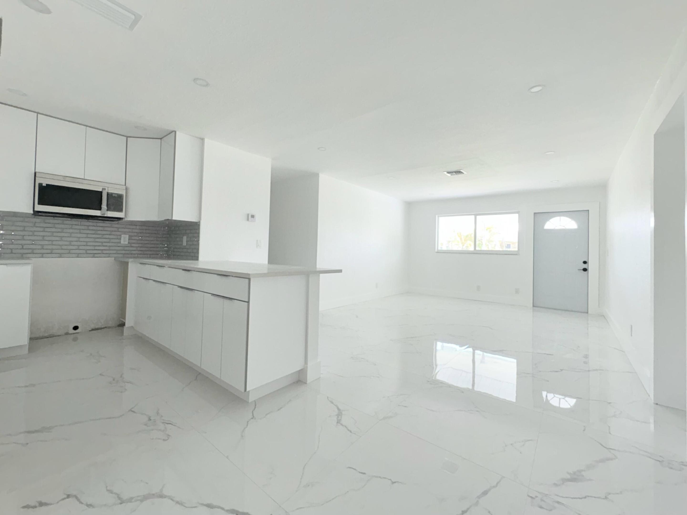 PALM BEACH FARMS CO. - Residential