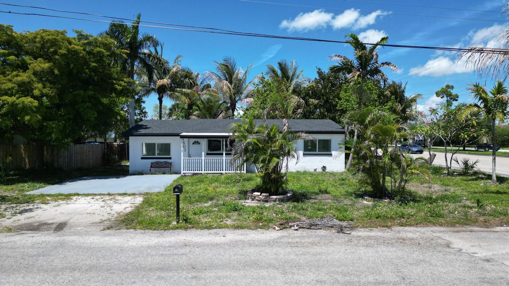 Photo of 6507 Alexander Road, West Palm Beach, FL 33413 (MLS # B26023992)