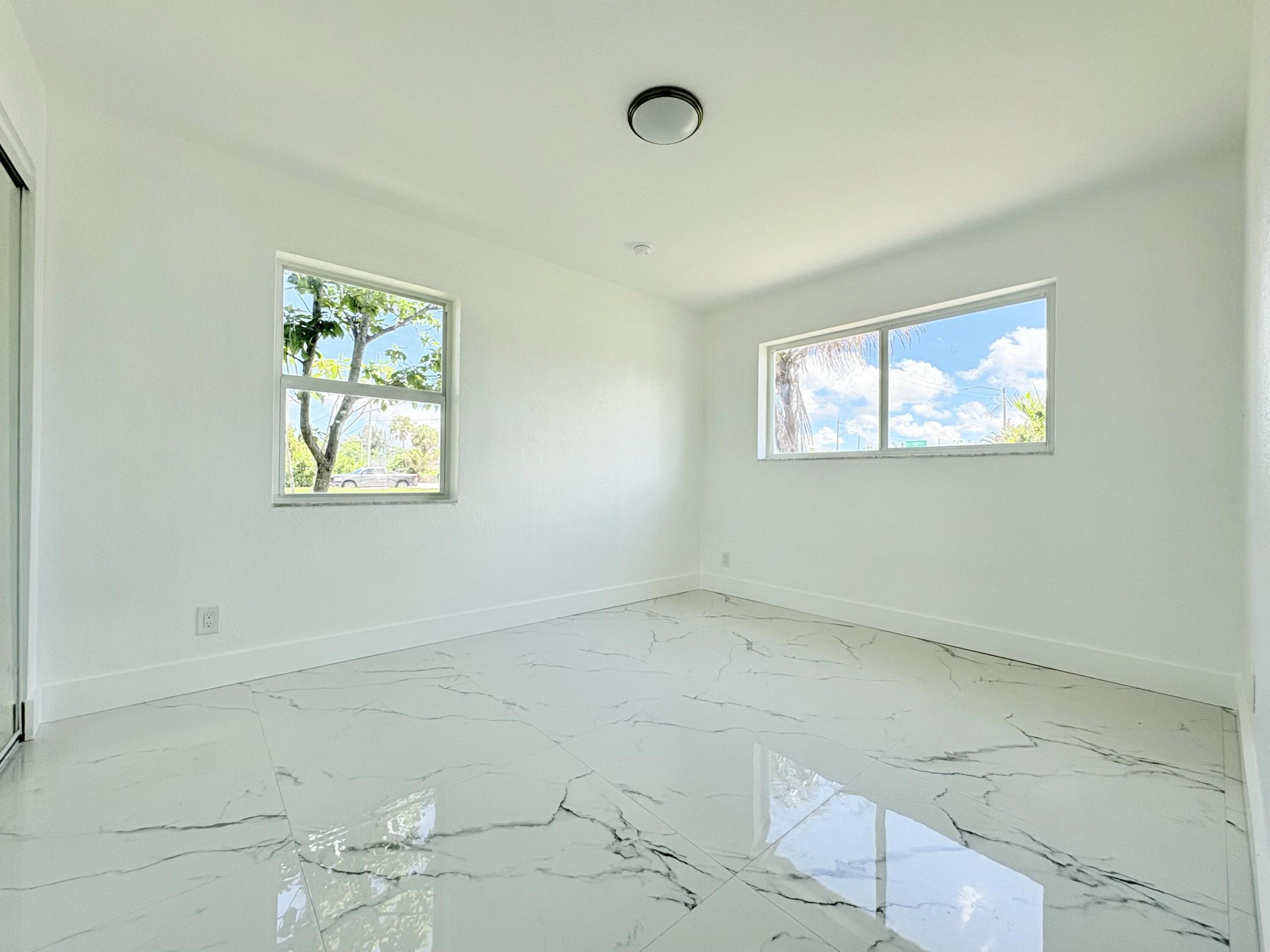 PALM BEACH FARMS CO. - Residential