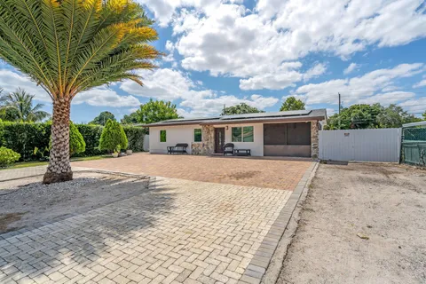 4650 Sutton Terrace S, West Palm Beach, FL MLS: R11082194