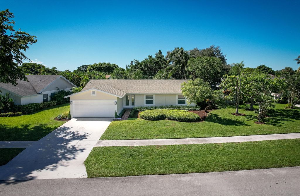Photo of 4126 Birchwood Drive, Boca Raton, FL 33487 (MLS # B26011950)