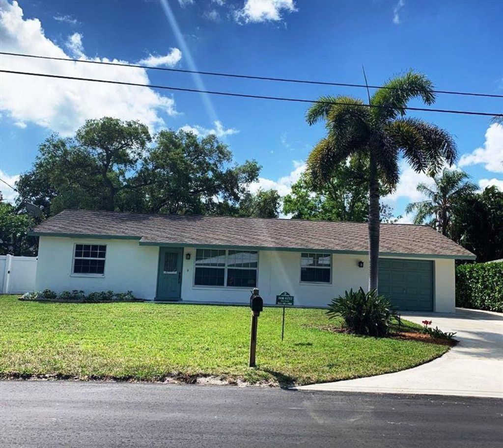 Photo of 2350 Niki Jo Lane, Palm Beach Gardens, FL 33410 (MLS # R10701367)