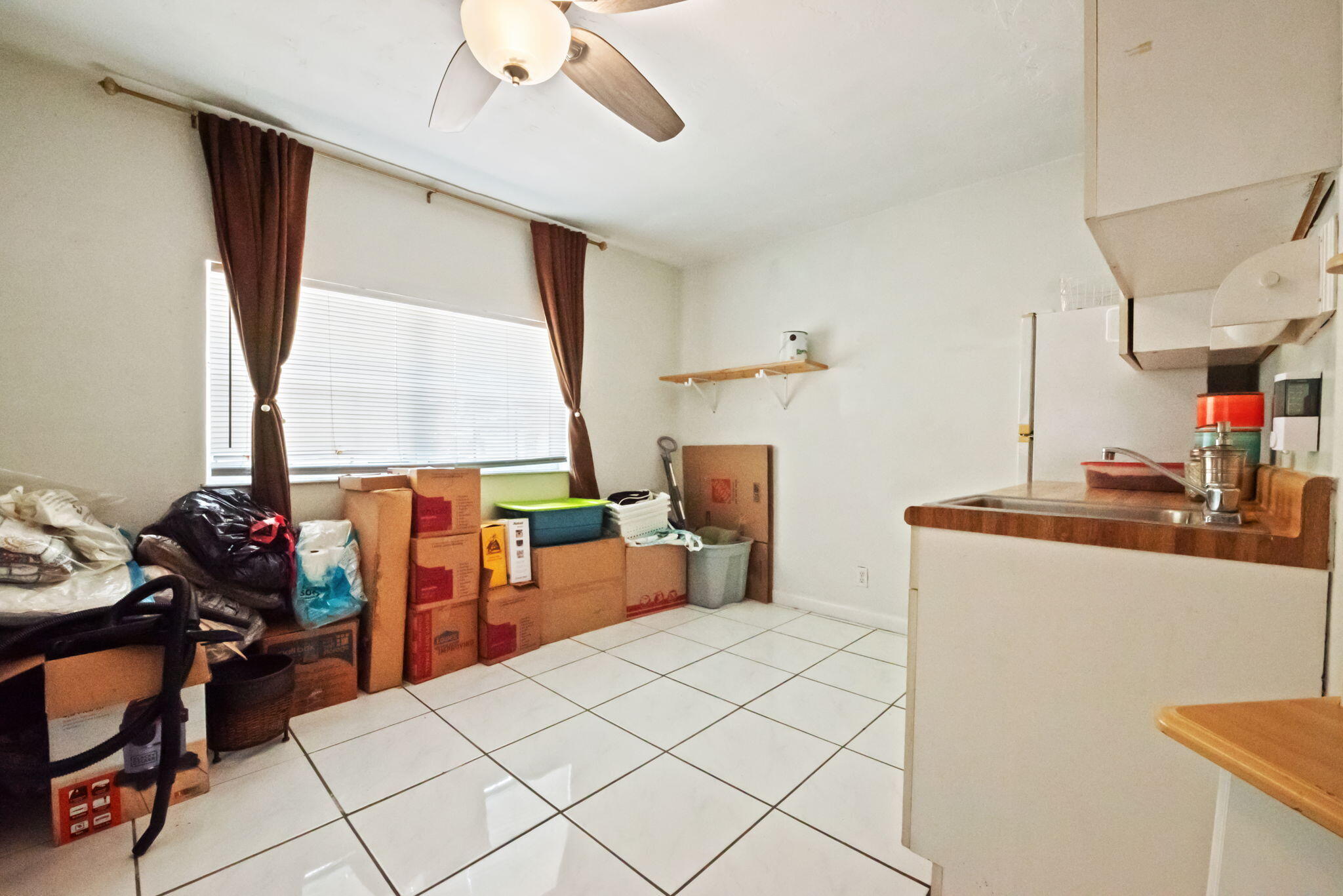 PASADENA LAKES - Residential
