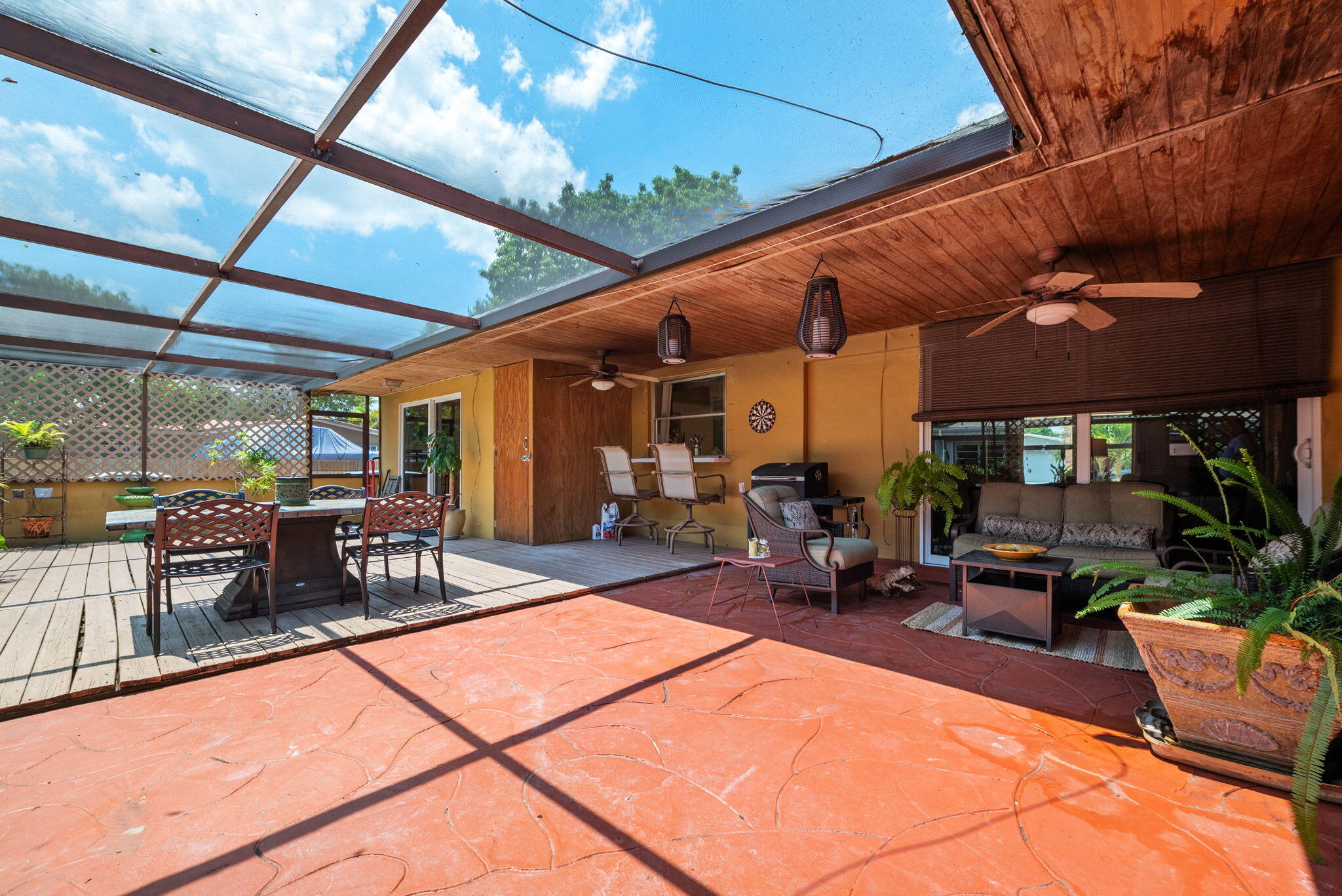 PASADENA LAKES - Residential