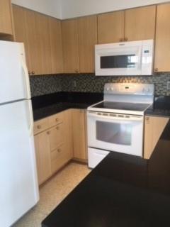 305 NE 16th St C8