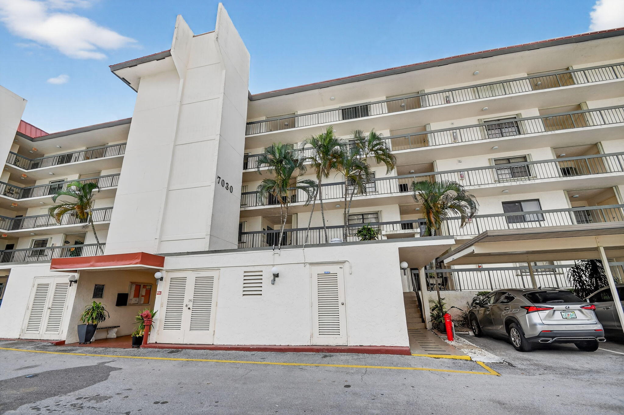 HALF MOON BAY CONDO PH I AND II - Residential