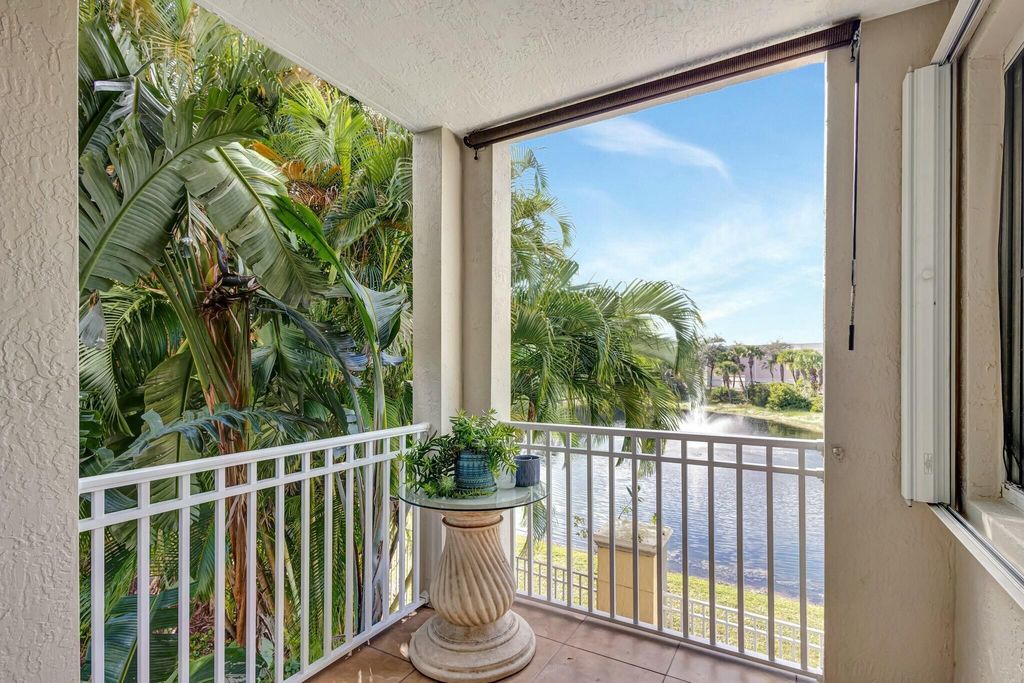 Photo of 11023 Legacy 204 Lane #204, Palm Beach Gardens, FL 33410 (MLS # R11046551)