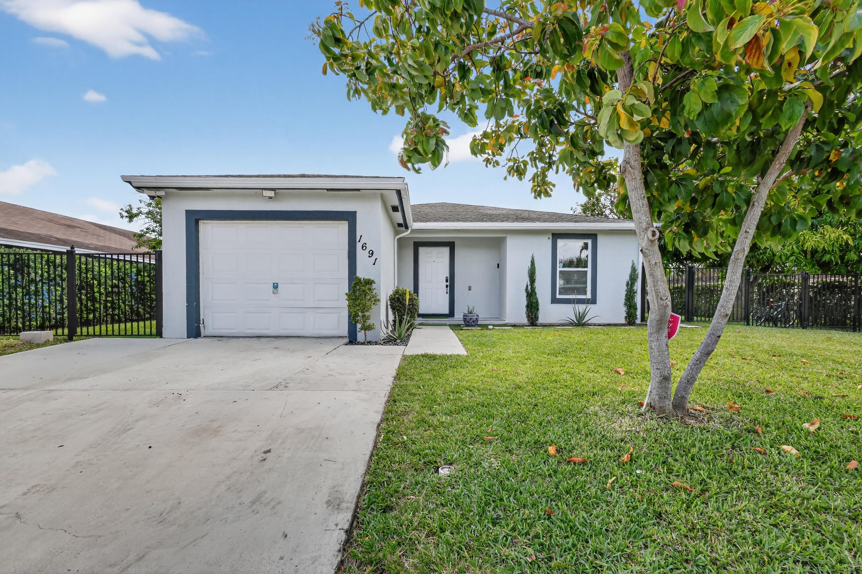 1691 W 26TH Court