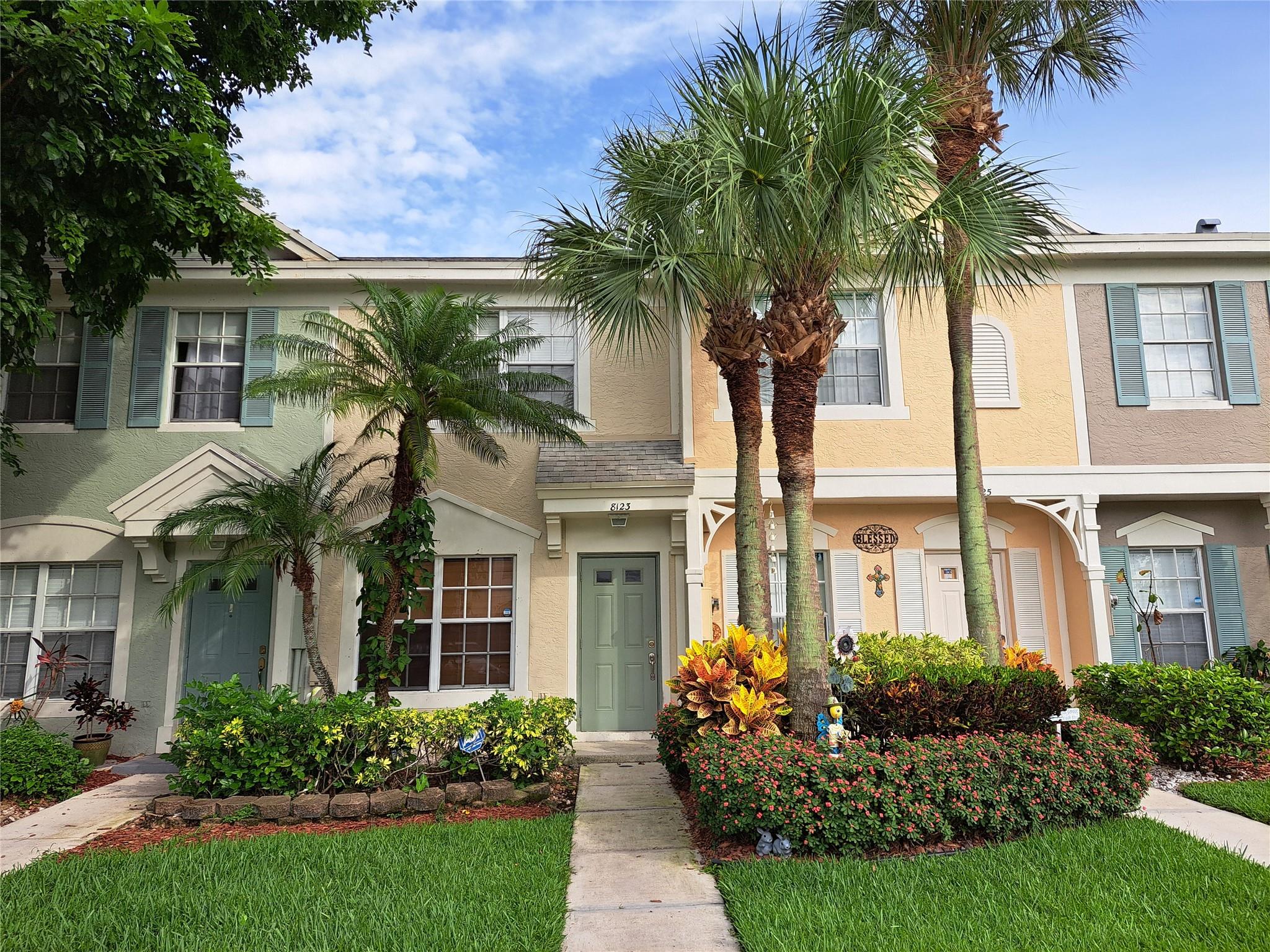 Well maintain townhouse 2/2/1 in Sanibel Tamarac. 2 master bedrooms on the second floor. Large garden in the back by the patio. Easy to show. Available 8/24/2025. Move in with First/last & security. Call for your appointment.