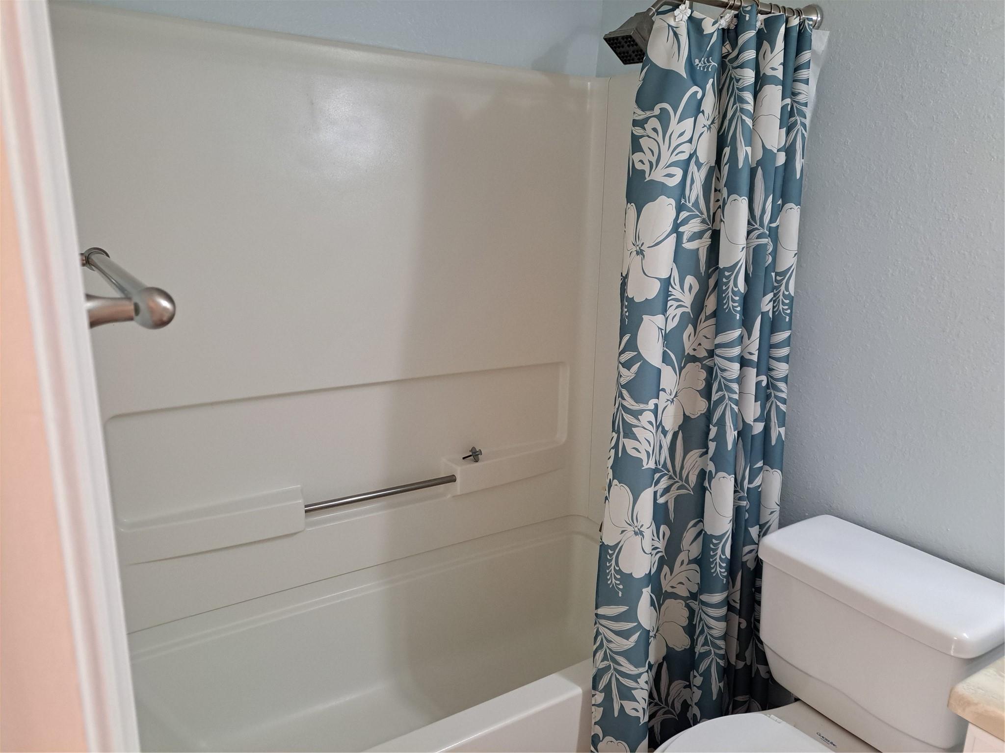 LAND SEC 6-NORTH - Residential Lease