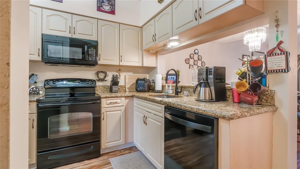 Photo of 147 SW 96th Avenue #147, Plantation, FL 33324 (MLS # F10446163)