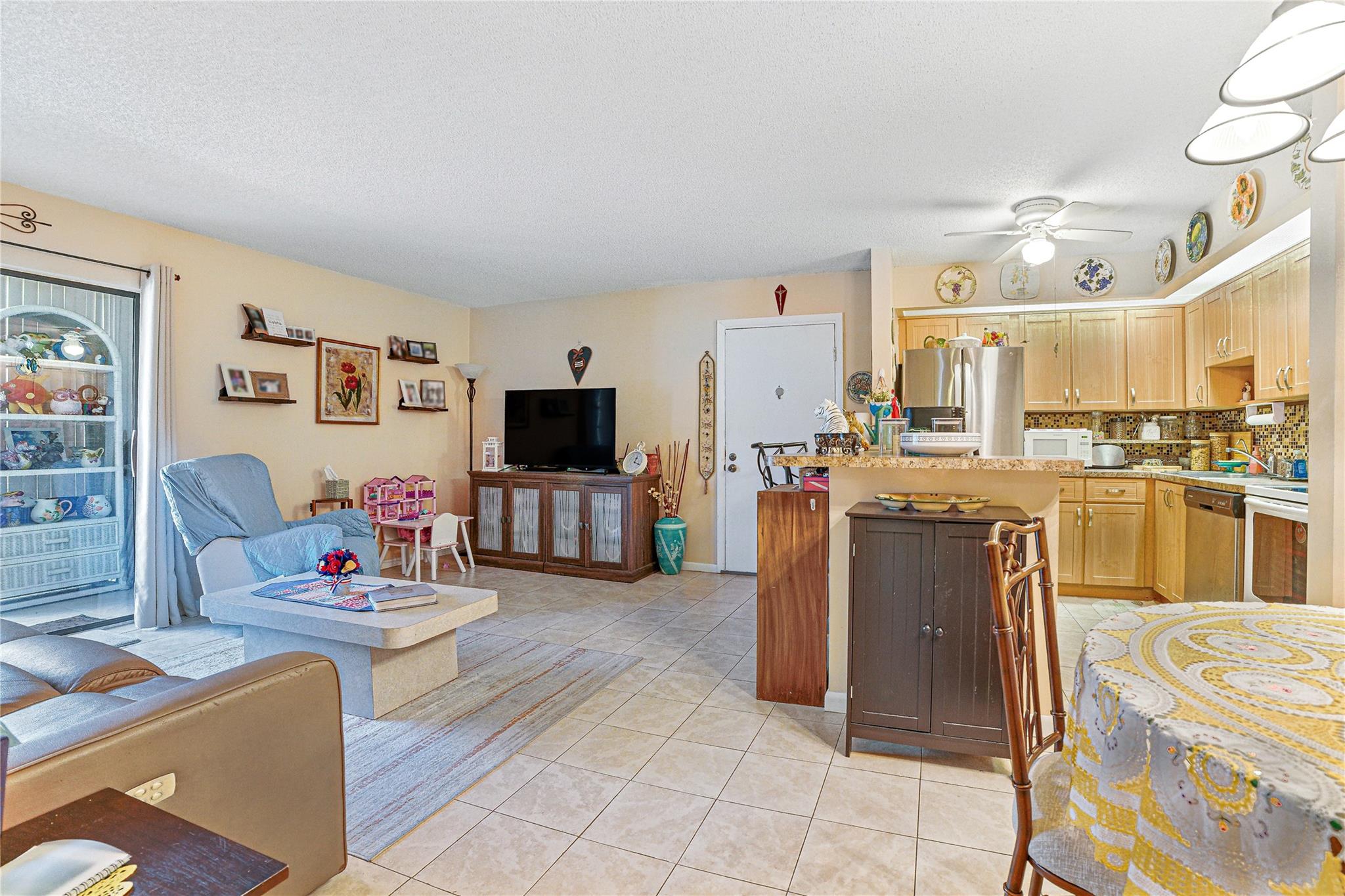 7212 Ashmont Cir 7212