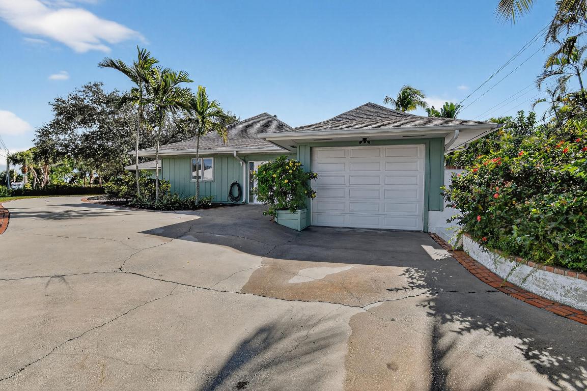 Tequesta Country Club Community - Residential