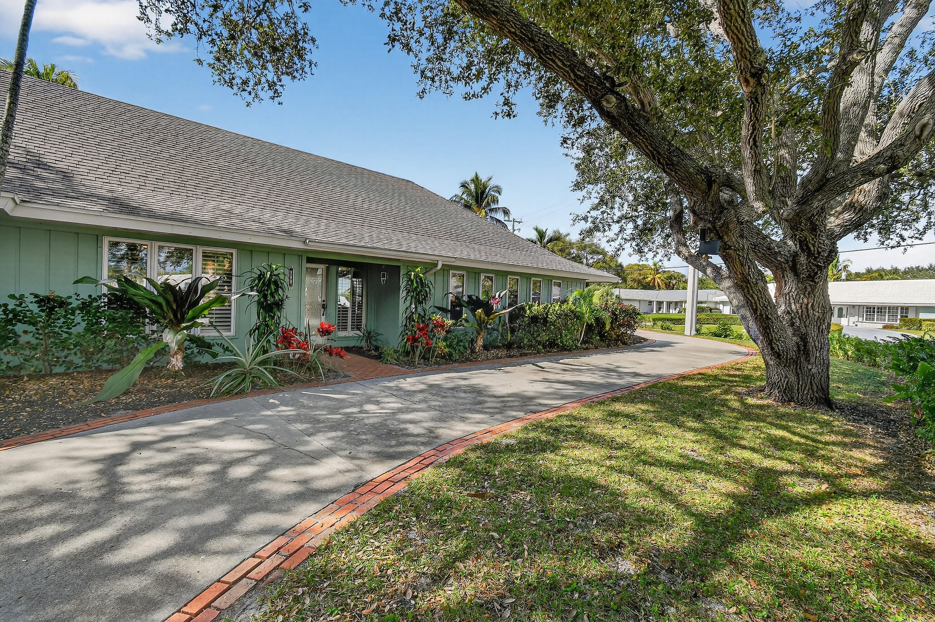 Tequesta Country Club Community - Residential