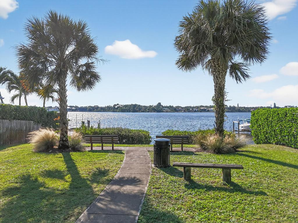 Tequesta Country Club Community - Residential