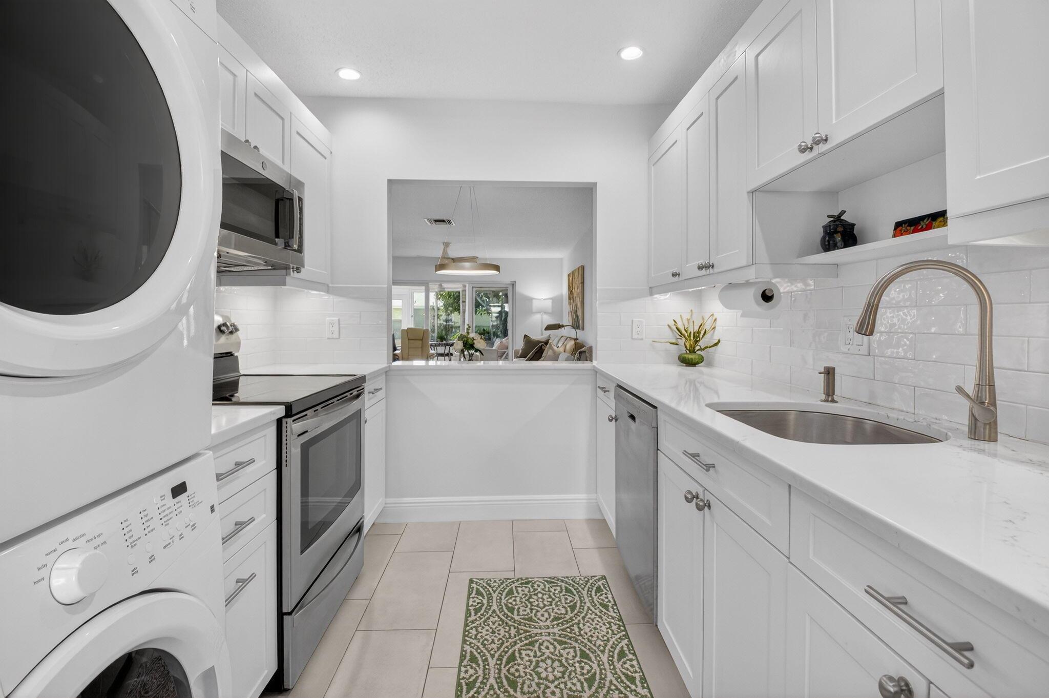 PINES OF DELRAY CONDO - Residential