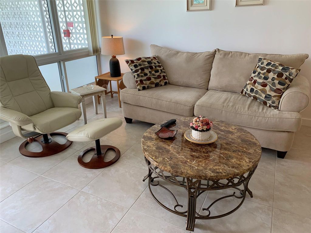 Photo of 3205 SE 7th Street, Pompano Beach, FL 33062 (MLS # F10552214)