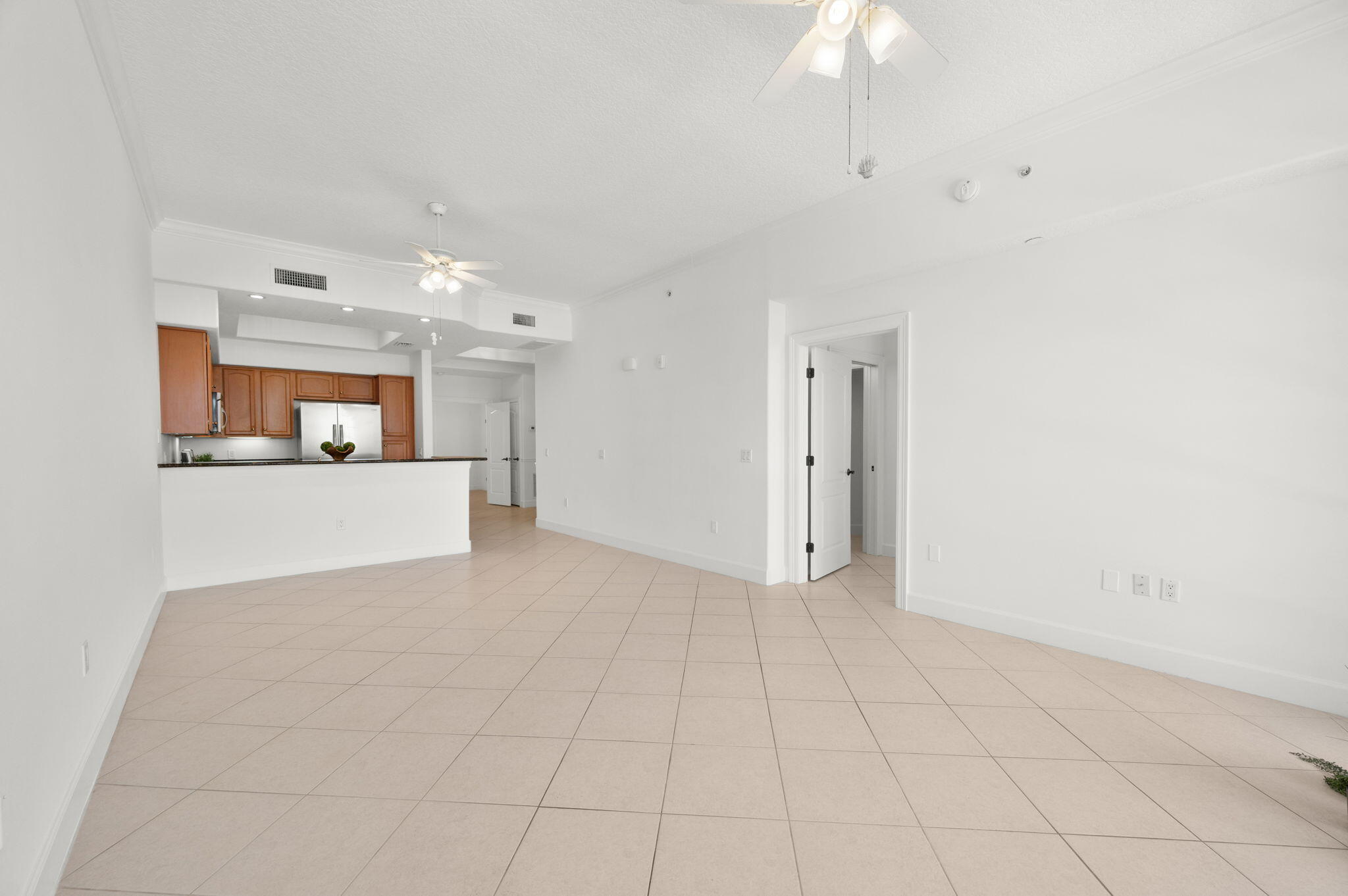 RENAISSANCE ON THE RIVER, A CONDOMINIUM - Residential Lease