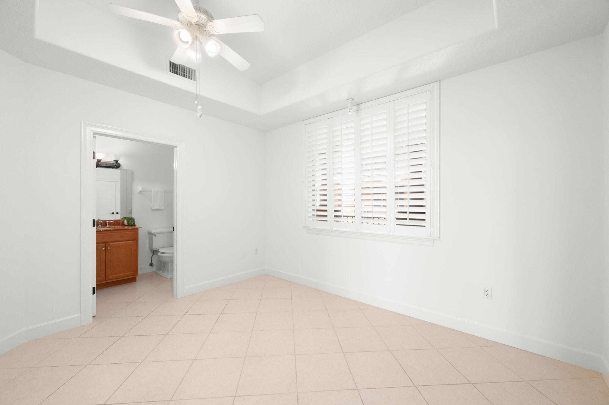 RENAISSANCE ON THE RIVER, A CONDOMINIUM - Residential Lease
