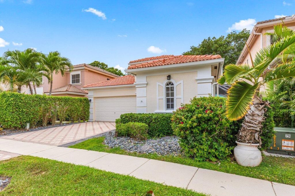 Photo of 9680 Vineyard Court, Boca Raton, FL 33428 (MLS # R10982376)
