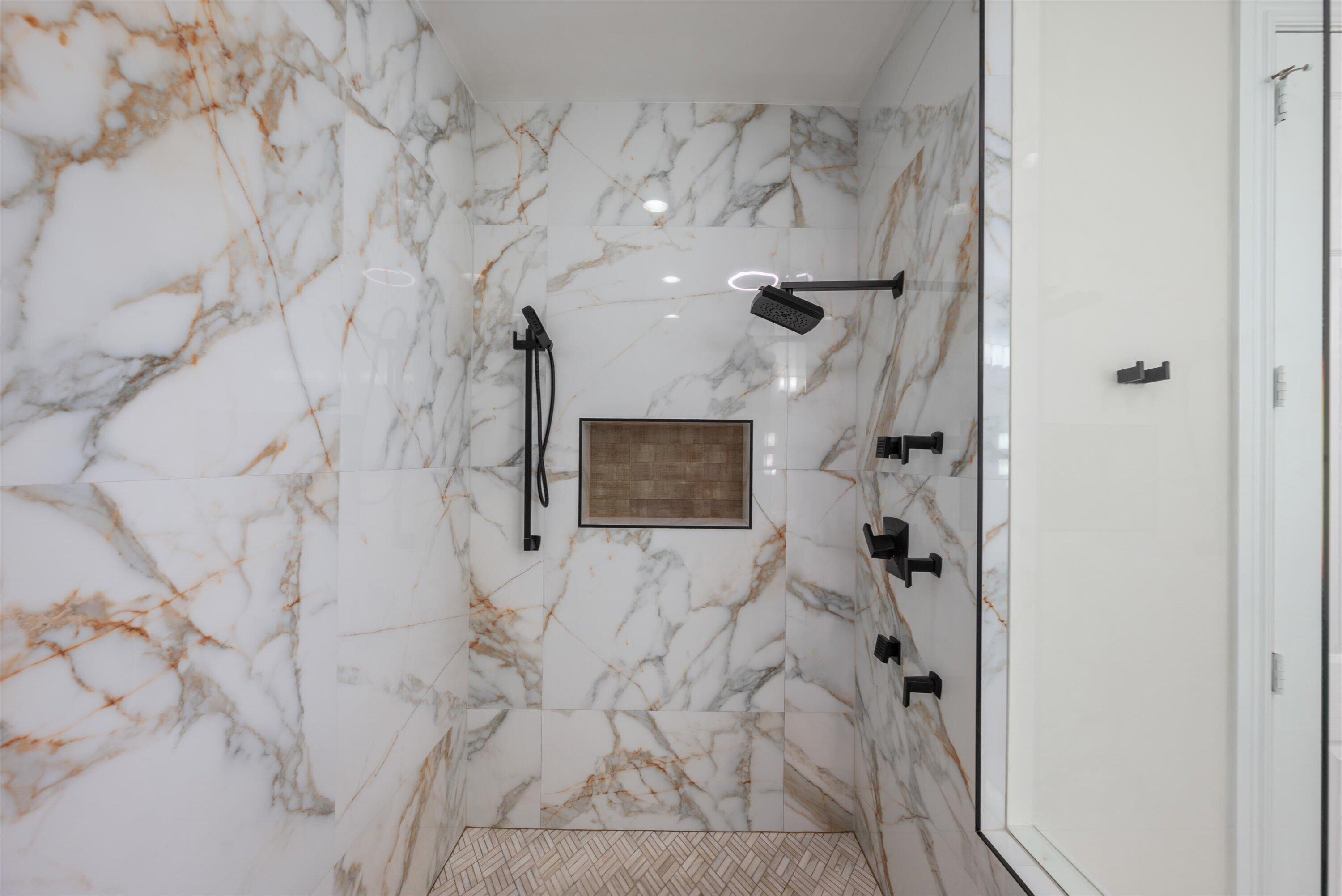 COURTYARDS OF LAKE WORTH - Residential