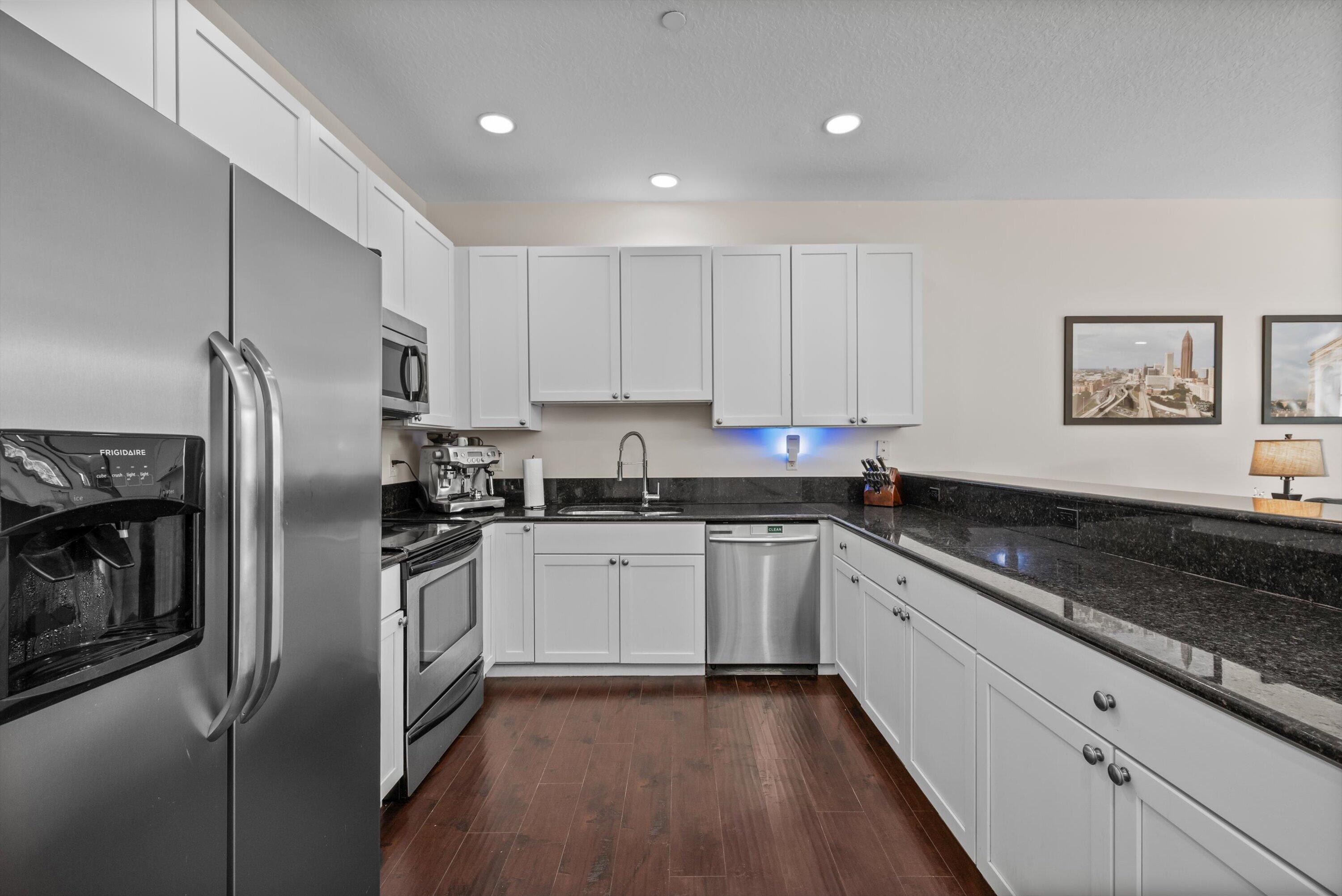 COURTYARDS OF LAKE WORTH - Residential