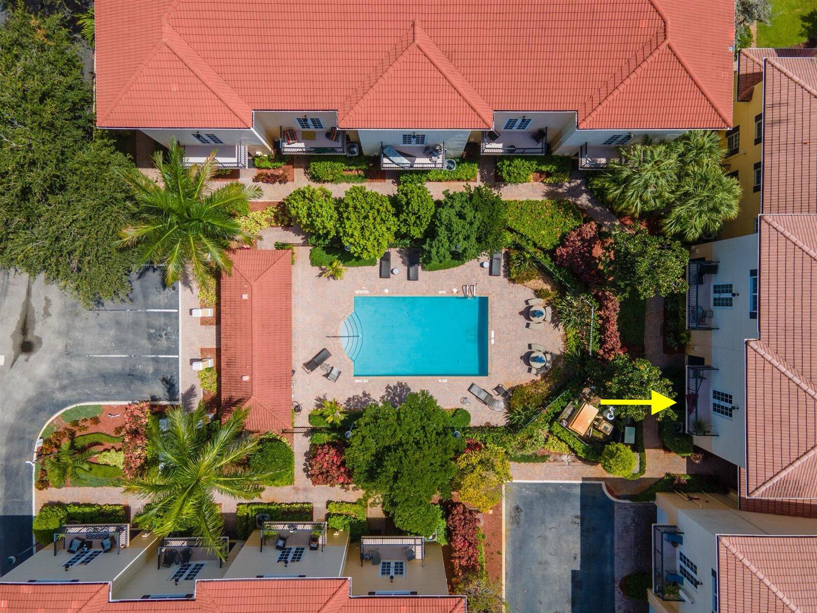 COURTYARDS OF LAKE WORTH - Residential