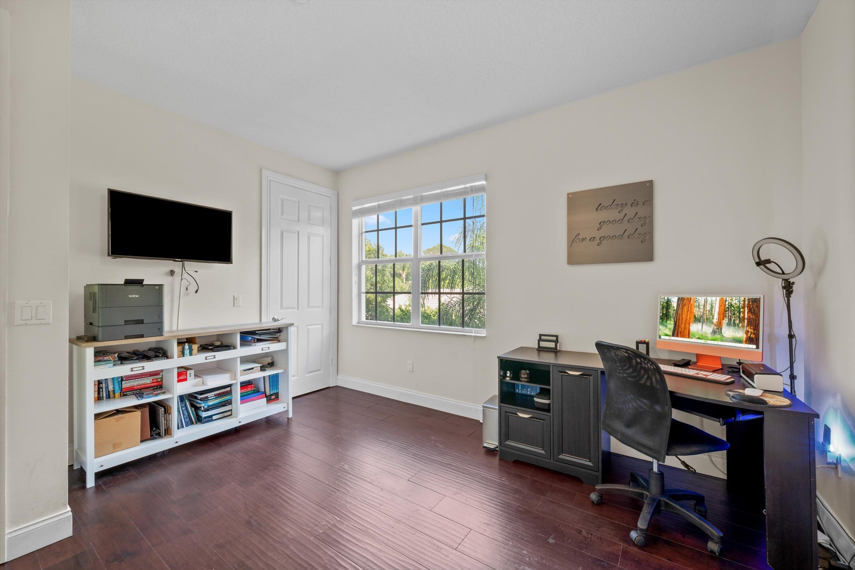 COURTYARDS OF LAKE WORTH - Residential