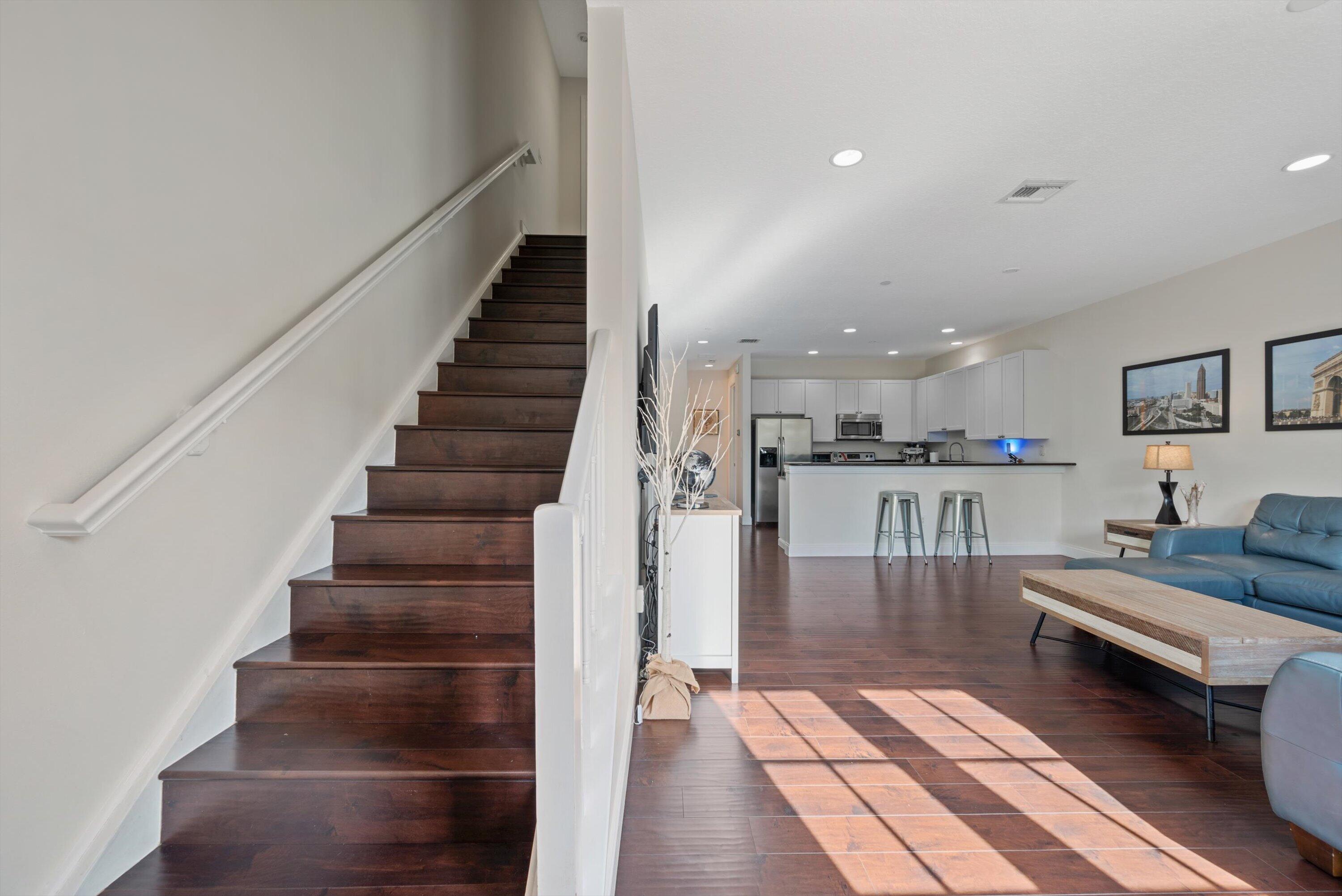 COURTYARDS OF LAKE WORTH - Residential