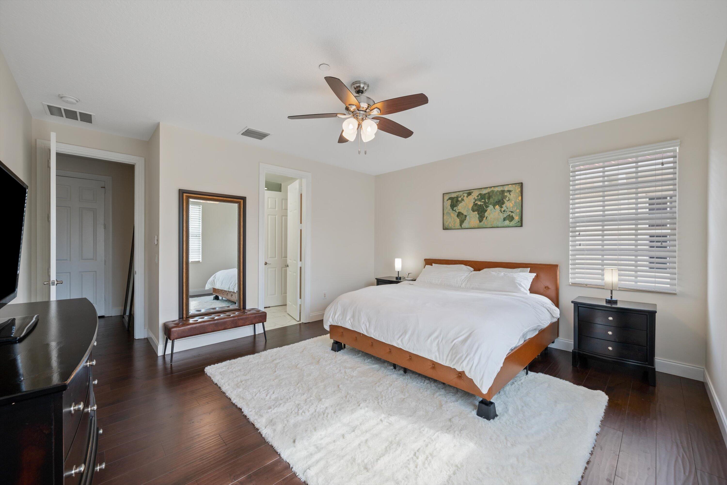 COURTYARDS OF LAKE WORTH - Residential