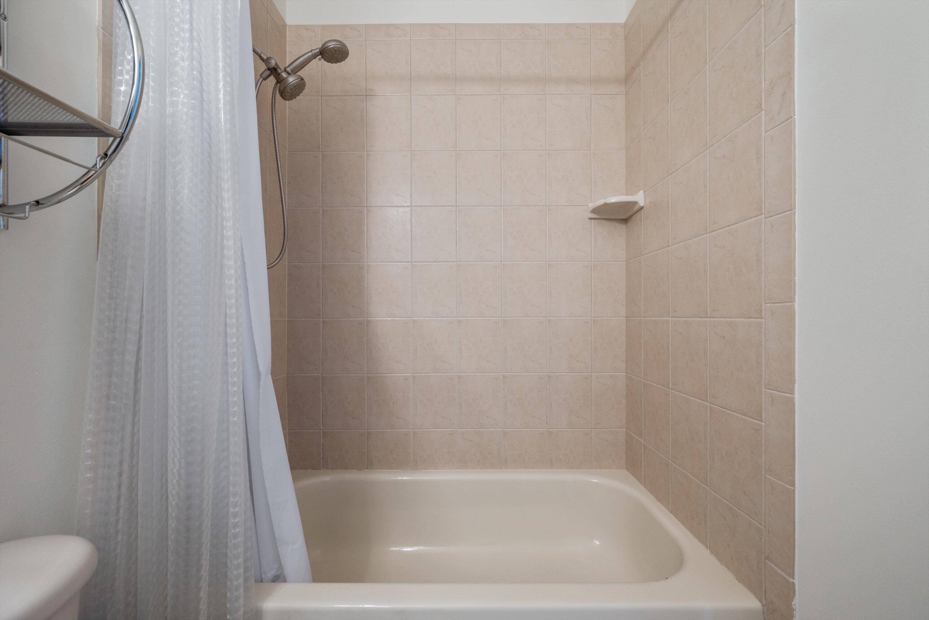 COURTYARDS OF LAKE WORTH - Residential