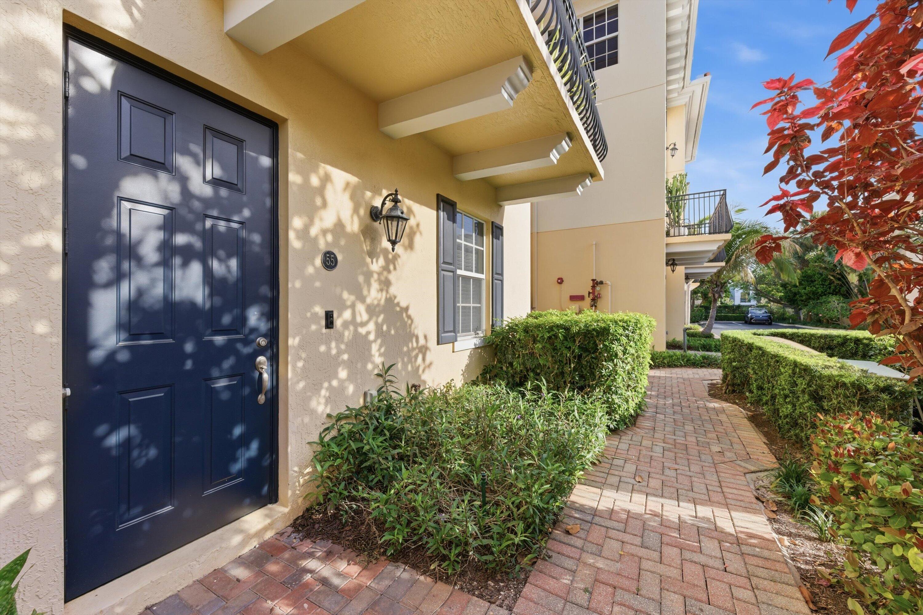 COURTYARDS OF LAKE WORTH - Residential