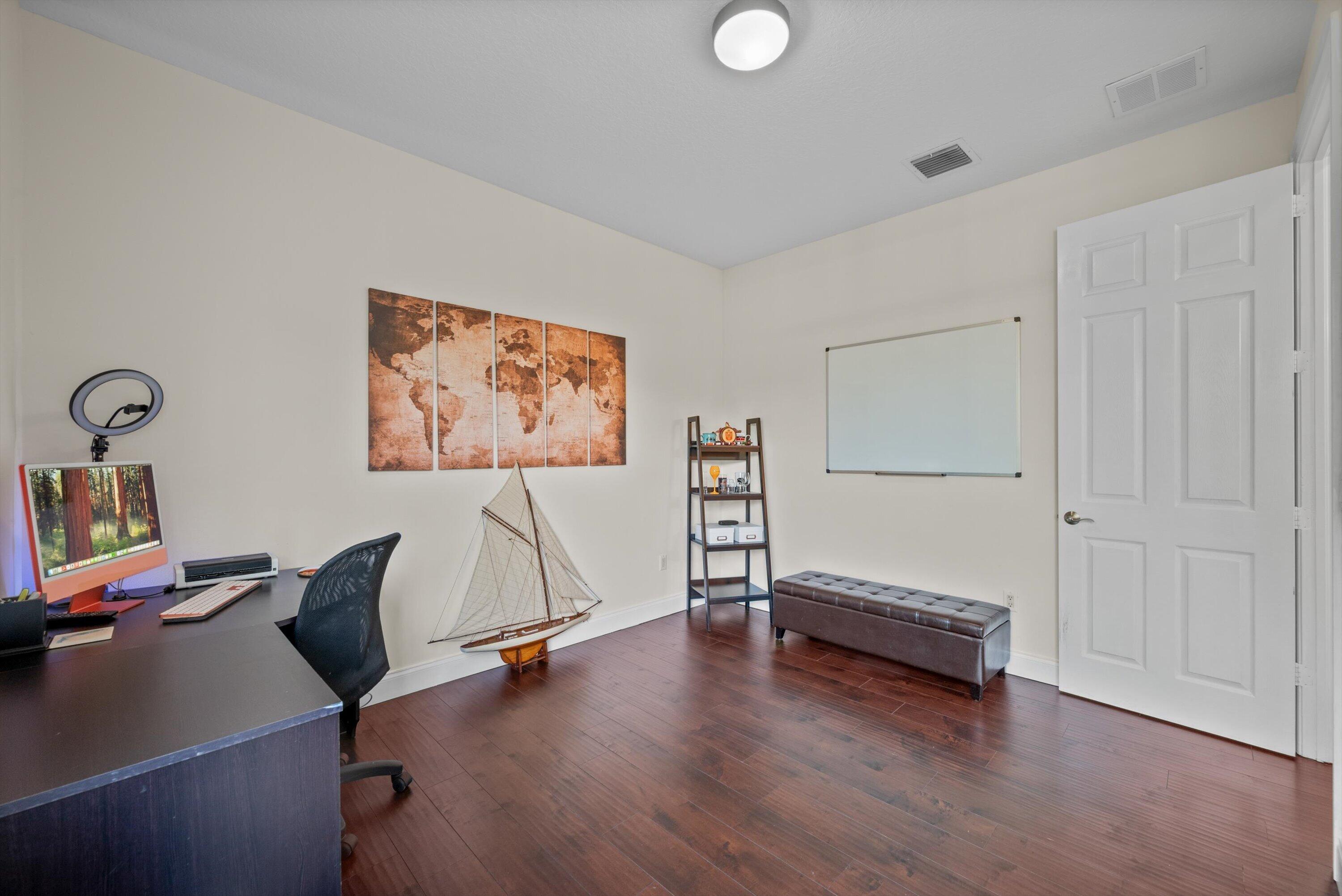 COURTYARDS OF LAKE WORTH - Residential