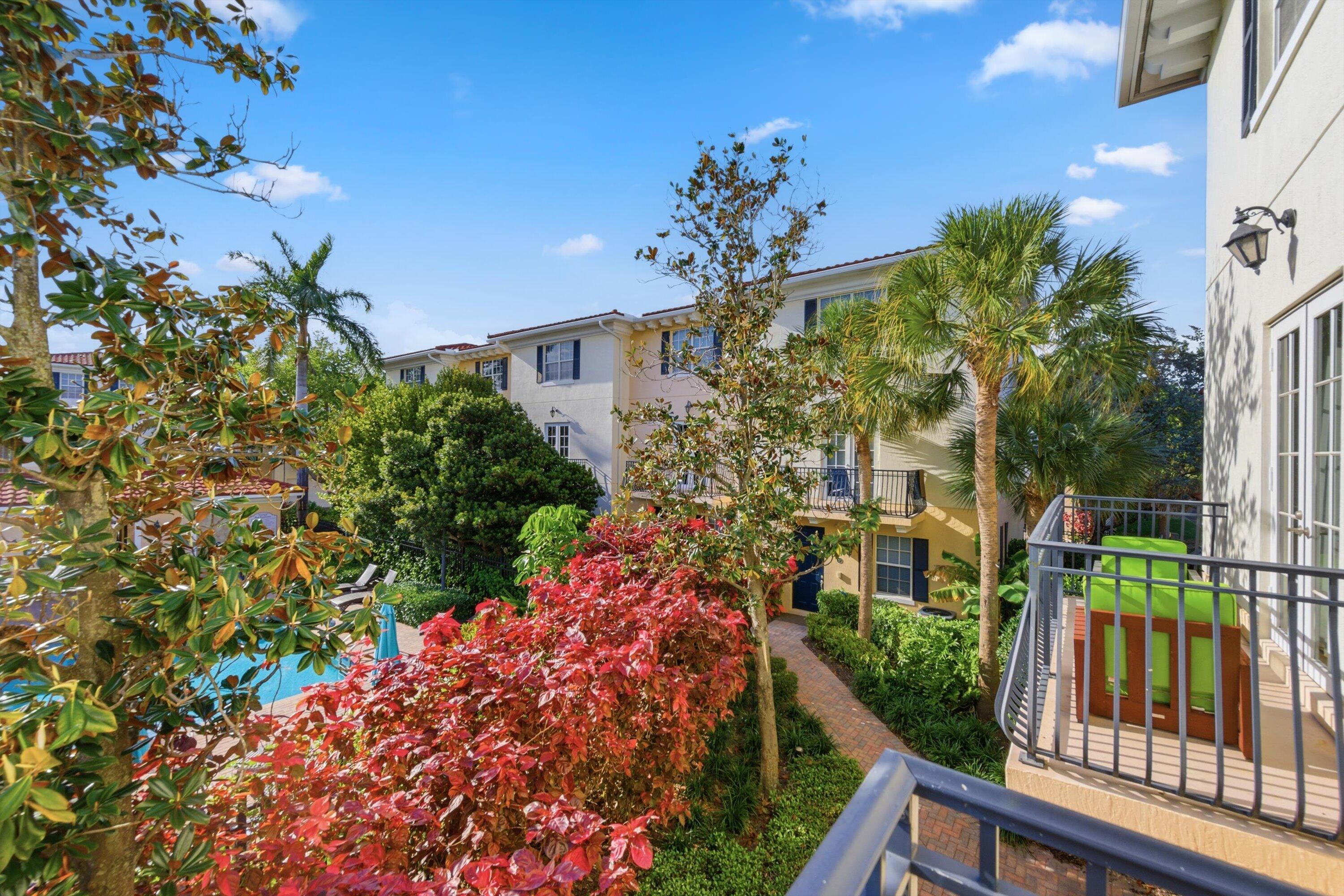 COURTYARDS OF LAKE WORTH - Residential