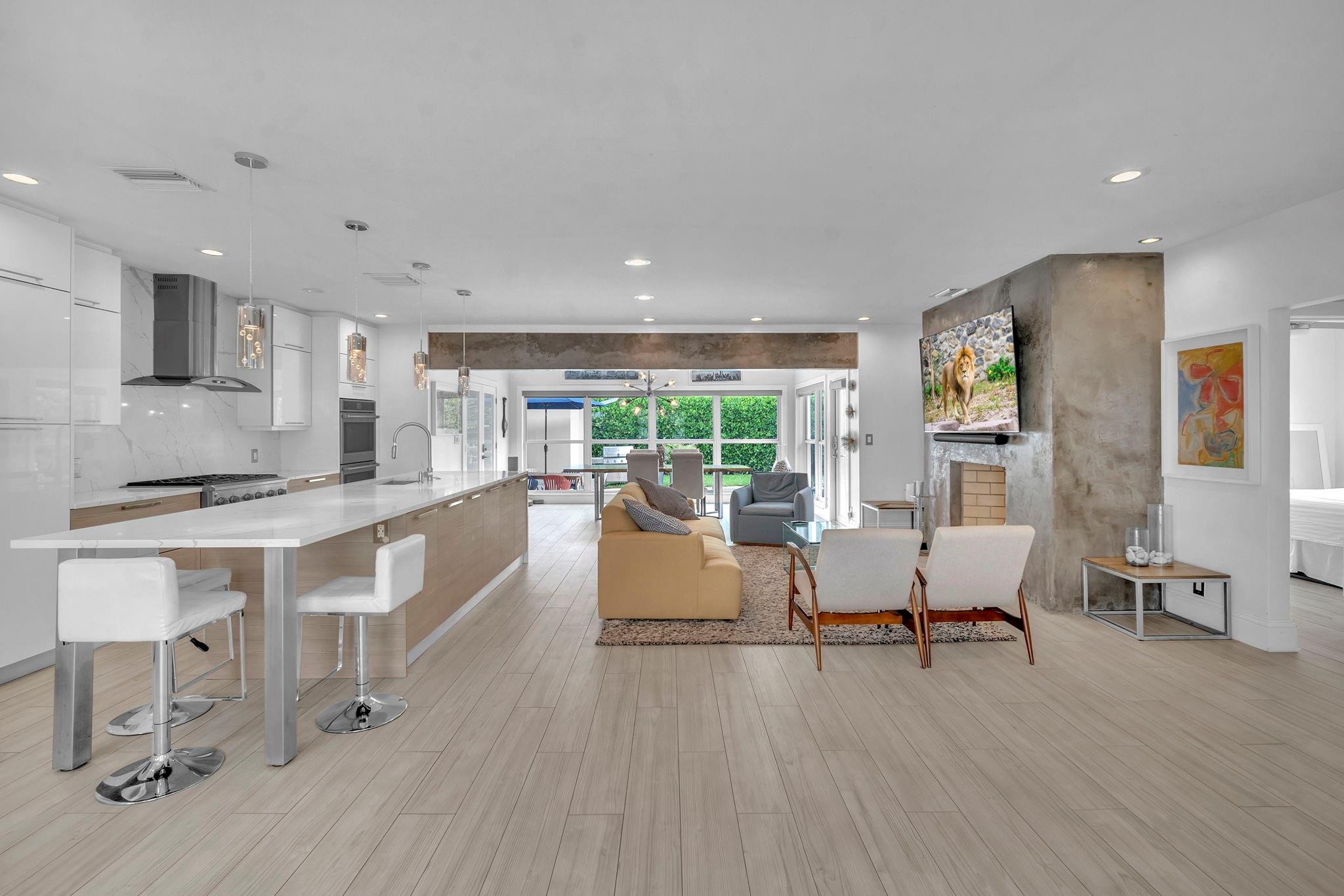 2212 NE 32nd Ave