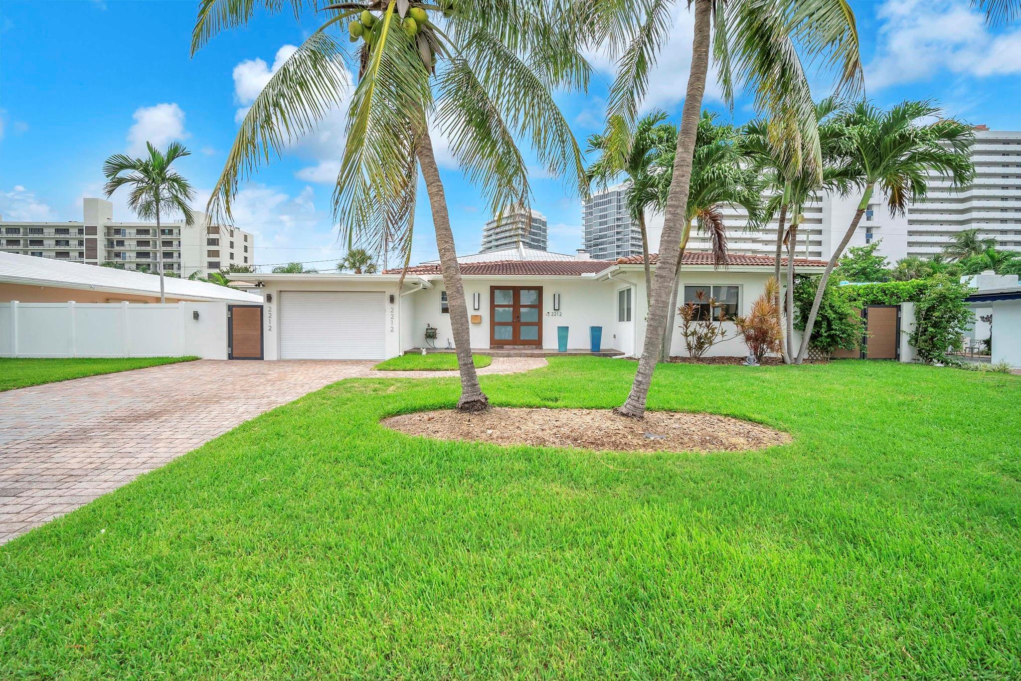 2212 NE 32nd Ave