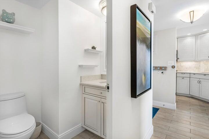 BANYAN HOUSE CONDO - Residential