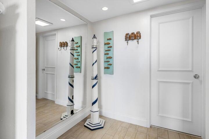 BANYAN HOUSE CONDO - Residential