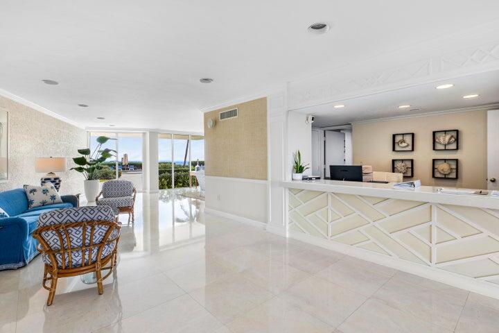 BANYAN HOUSE CONDO - Residential