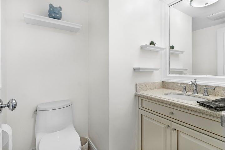 BANYAN HOUSE CONDO - Residential