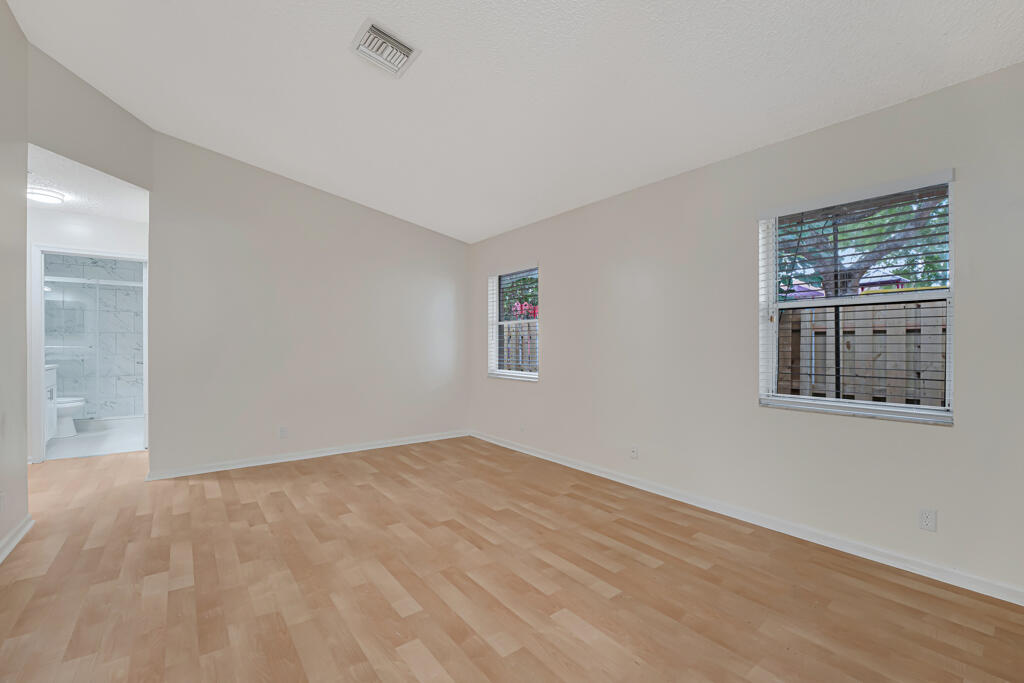 SUGAR POND MANOR OF WELLI - Residential Lease