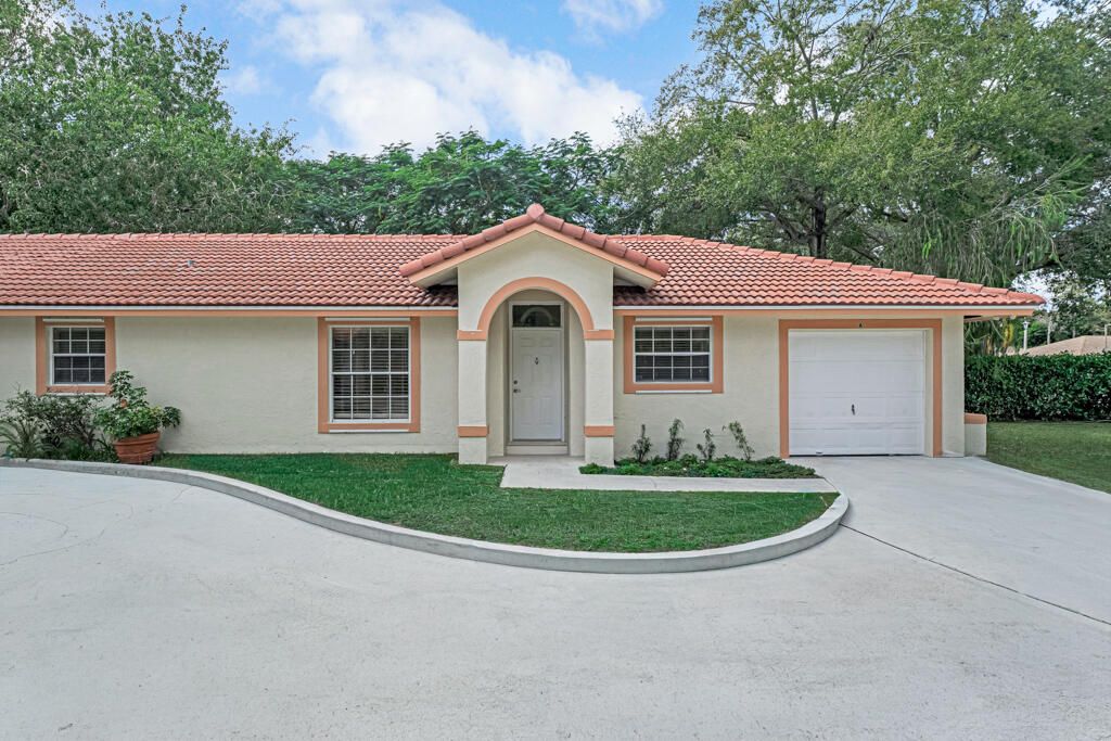 Photo of 13730 Sunflower Court #A, Wellington, FL 33414 (MLS # R11148578)